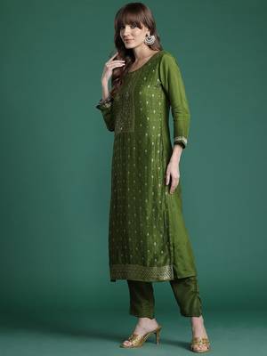 Ethnic Motifs Kurta with Trousers & Dupatta 6