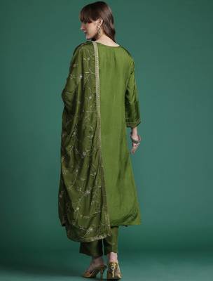 Ethnic Motifs Kurta with Trousers & Dupatta 7