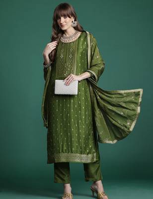 Ethnic Motifs Kurta with Trousers & Dupatta 8