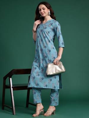 Floral Printed Regular Pure Cotton Kurta with Trousers 1