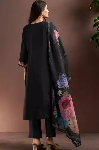 Women Floral Embroidered Regular Thread Work Kurta with Trousers & With Dupatta