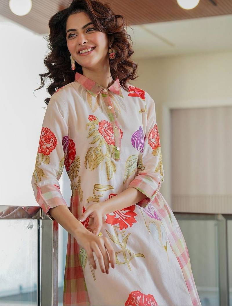 Women Floral Printed Regular Pure Cotton Kurta with Trousers