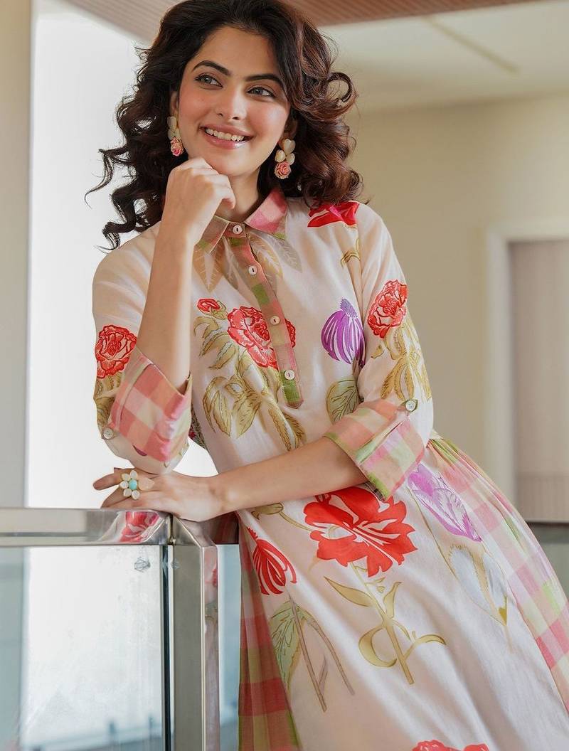 Women Floral Printed Regular Pure Cotton Kurta with Trousers