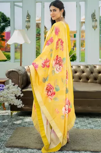 Women Floral Embroidered Regular Thread Work Kurta with Trousers & With Dupatta