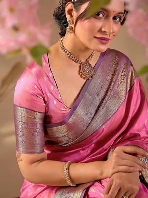Pink silk blend woven design saree with blouse 2