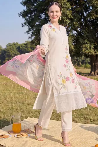 Women Floral Embroidered Regular Thread Work Kurta with Trousers & With Dupatta