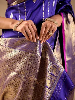 Purple silk blend woven design saree with blouse 4
