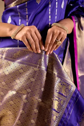 Purple silk blend woven design saree with blouse