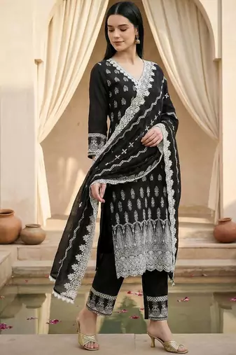 Women Motifs Embroidered Thread Work Pure Cotton Kurta with Trousers & Dupatta
