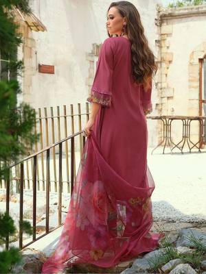 Women Floral Embroidered Regular Thread Work Kurta with Trousers & With Dupatta 6