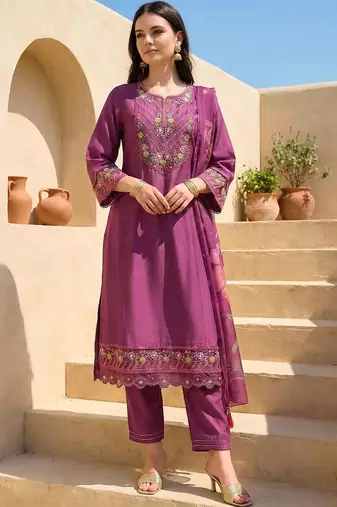 Women Floral Embroidered Regular Thread Work Kurta with Trousers & With Dupatta