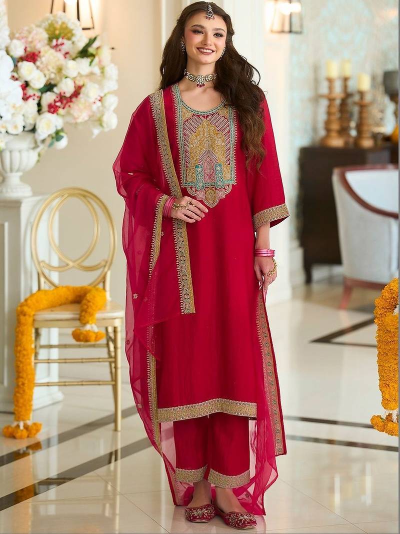 Women Ethnic Motifs Embroidered Regular Kurta with Trousers & With Dupatta