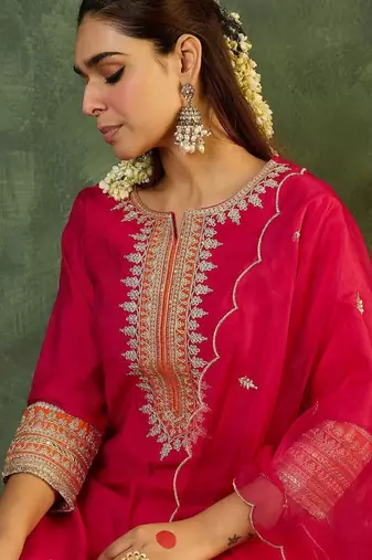 Women Ethnic Motifs Embroidered Gotta Patti Kurta with Trousers & With Dupatta