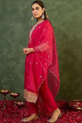 Women Ethnic Motifs Embroidered Gotta Patti Kurta with Trousers & With Dupatta