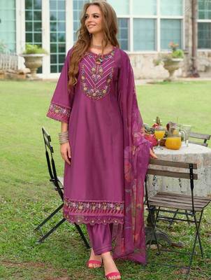 Floral Embroidered Thread Work Kurta with Palazzo & With Dupatta 3