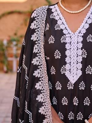 Women Floral Embroidered Regular Pure Cotton Kurta with Trousers & With Dupatta 2
