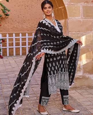 Women Floral Embroidered Regular Pure Cotton Kurta with Trousers & With Dupatta 3