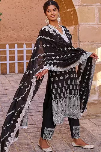 Women Floral Embroidered Regular Pure Cotton Kurta with Trousers & With Dupatta