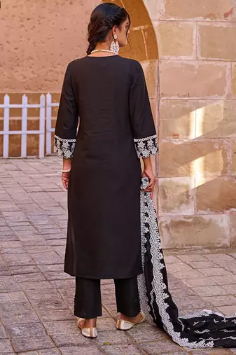 Women Floral Embroidered Regular Pure Cotton Kurta with Trousers & With Dupatta