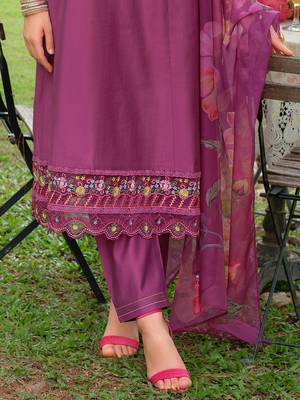 Floral Embroidered Thread Work Tieup Neck A-Line Kurta With Trousers & Dupatta 7