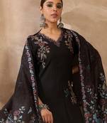 Women Ethnic Motifs Regular Thread Work Kurta with Trousers & With Dupatta