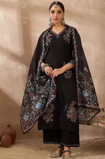Women Ethnic Motifs Regular Thread Work Kurta with Trousers & With Dupatta