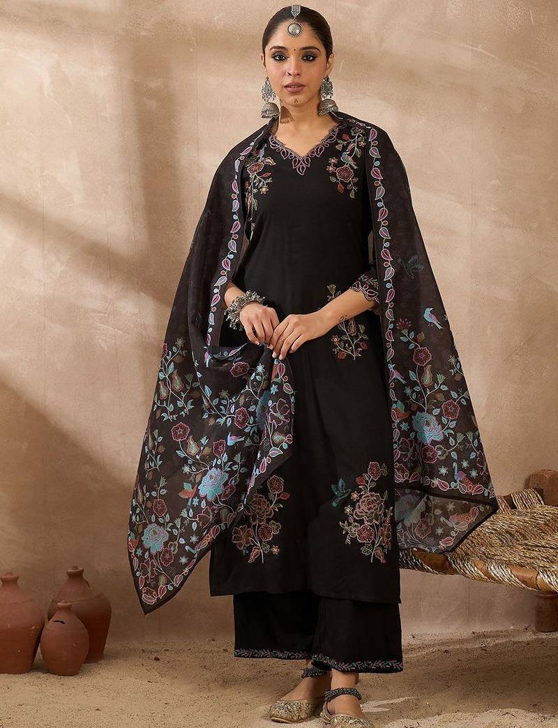 Women Ethnic Motifs Regular Thread Work Kurta with Trousers & With Dupatta