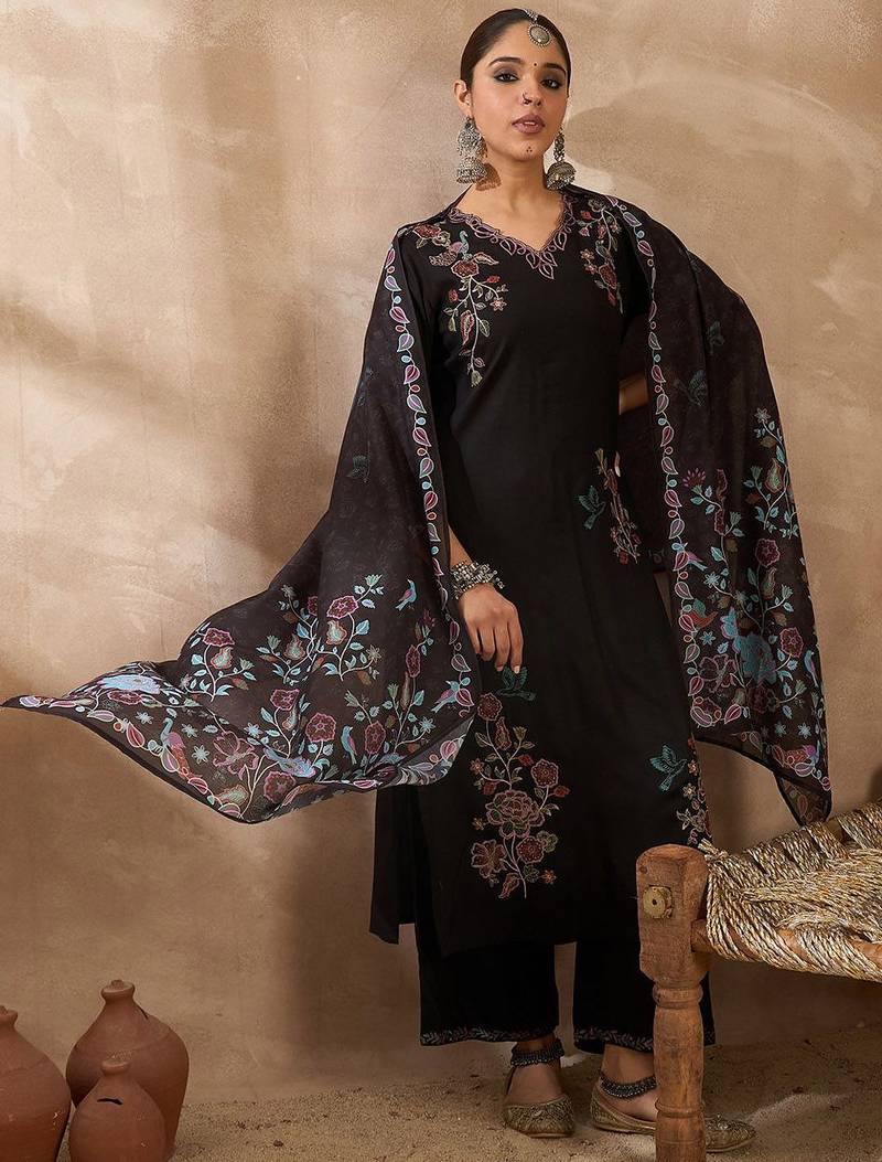 Women Ethnic Motifs Regular Thread Work Kurta with Trousers & With Dupatta