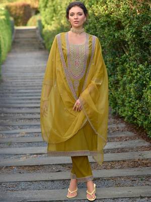 Ethnic Motifs Embroidered Straight Kurta with Trousers & Dupatta 2