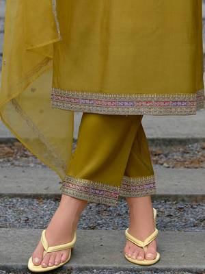 Ethnic Motifs Embroidered Straight Kurta with Trousers & Dupatta 7