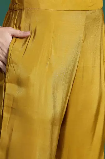 Ethnic Motifs Embroidered Sequinned Kurta with Trousers & With Dupatta