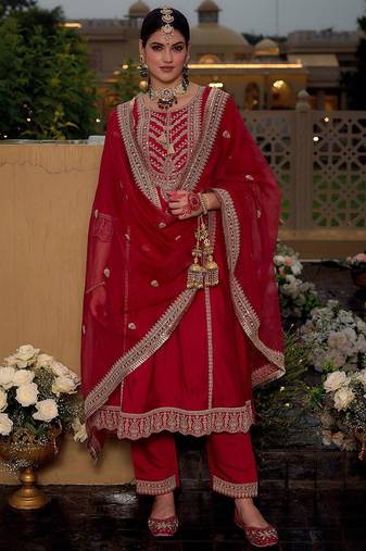 Women Ethnic Motifs Embroidered Panelled Kurta with Trousers & With Dupatta