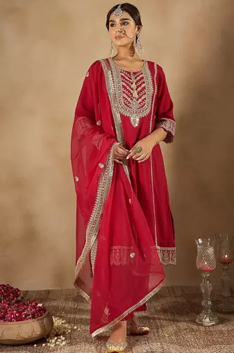 Women Ethnic Motifs Embroidered Panelled Kurta with Trousers & With Dupatta