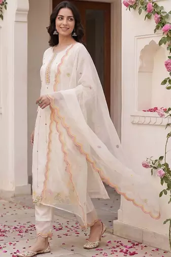 Women Floral Embroidered Regular Mirror Work Kurta with Trousers & With Dupatta