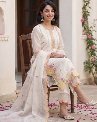 Women Floral Embroidered Regular Mirror Work Kurta with Trousers & With Dupatta 6