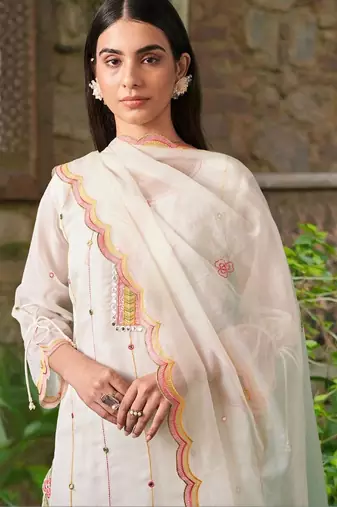 Women Floral Embroidered Regular Mirror Work Kurta with Trousers & With Dupatta