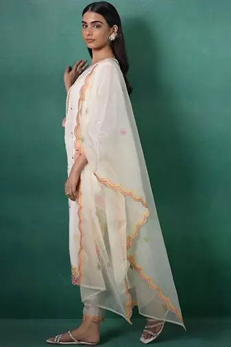 Women Floral Embroidered Regular Mirror Work Kurta with Trousers & With Dupatta