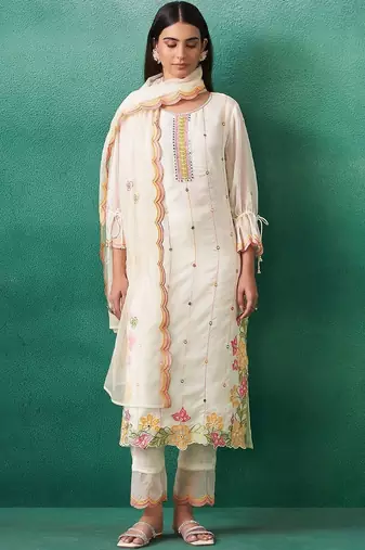 Women Floral Embroidered Regular Mirror Work Kurta with Trousers & With Dupatta