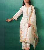 Women Floral Embroidered Kurta with Trousers & Dupatta