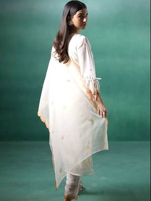 Women Floral Embroidered Kurta with Trousers & Dupatta 4