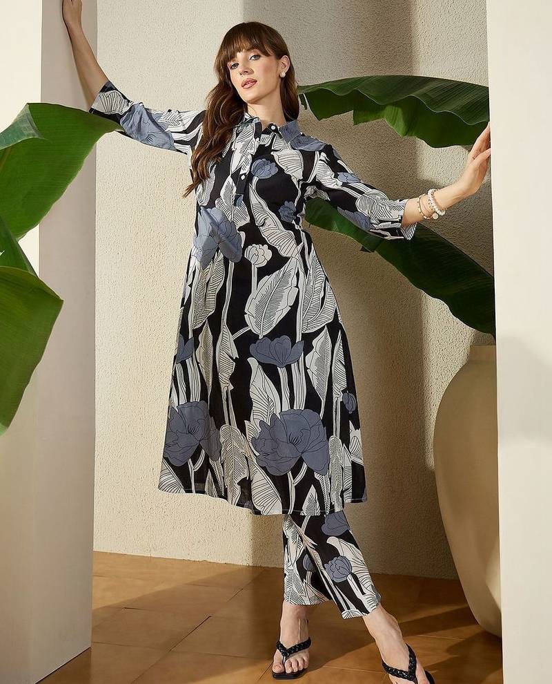 Women Floral Printed Regular Pure Cotton Kurta with Trousers