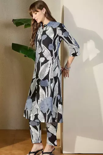 Women Floral Printed Regular Pure Cotton Kurta with Trousers