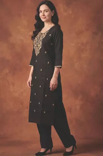 Women Floral Embroidered Regular Thread Work Kurta with Trousers