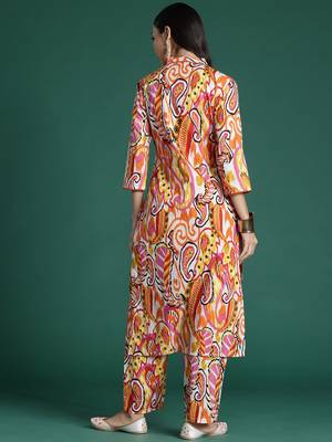 Women Paisley Printed Panelled Pure Cotton Kurta with Trousers 5