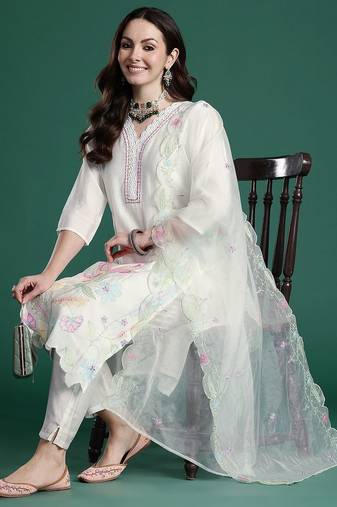 Floral Embroidered Thread Work Kurta with Trousers & With Dupatta