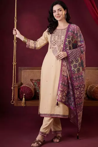 Women Ethnic Motifs Embroidered Regular Thread Work Kurta with Trousers & With Dupatta