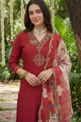 Women Ethnic Motifs Embroidered Regular Thread Work Kurta with Patiala & With Dupatta