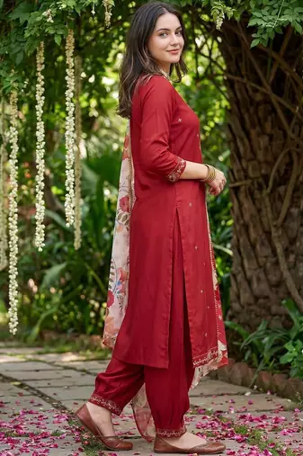Women Ethnic Motifs Embroidered Regular Thread Work Kurta with Patiala & With Dupatta