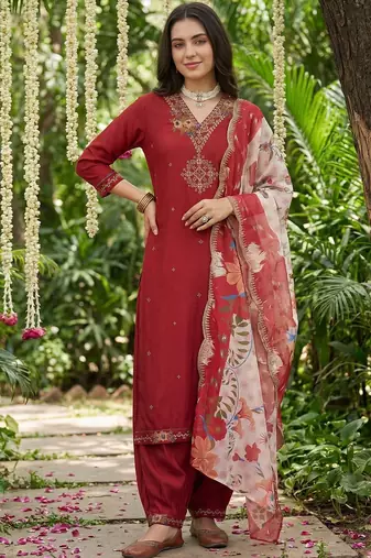 Women Ethnic Motifs Embroidered Regular Thread Work Kurta with Patiala & With Dupatta