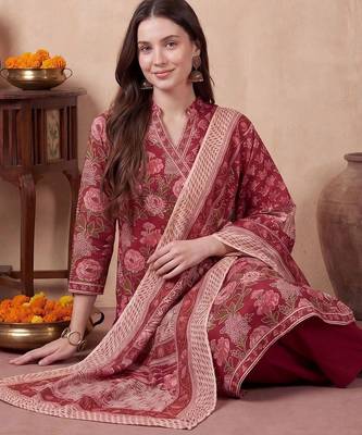 Women Floral Printed Angrakha Pure Cotton Kurta with Trousers & With Dupatta 7